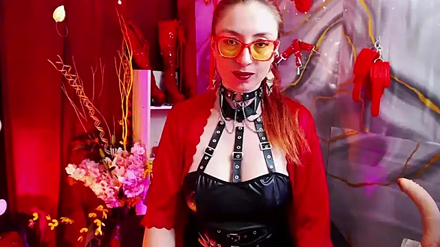 Queenscarlettsecret's Webcam Show