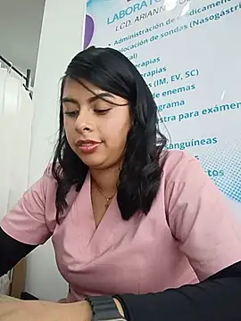 Chat +18 de SOFIA-11_ ao vivo