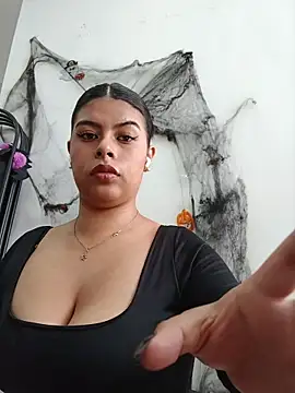SOFIA-11_ Live XXX-Chat