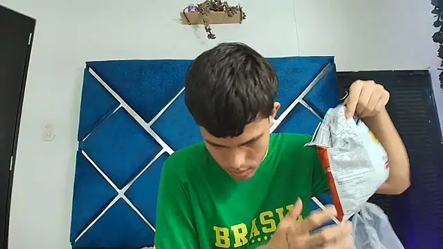 Chat XXX en directo de EdwinBoys