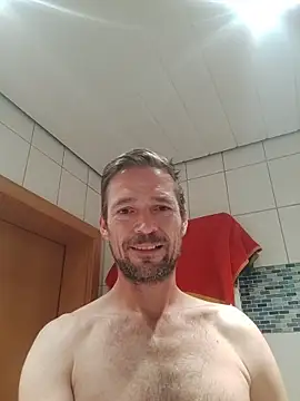 janosch319 网络视讯表演