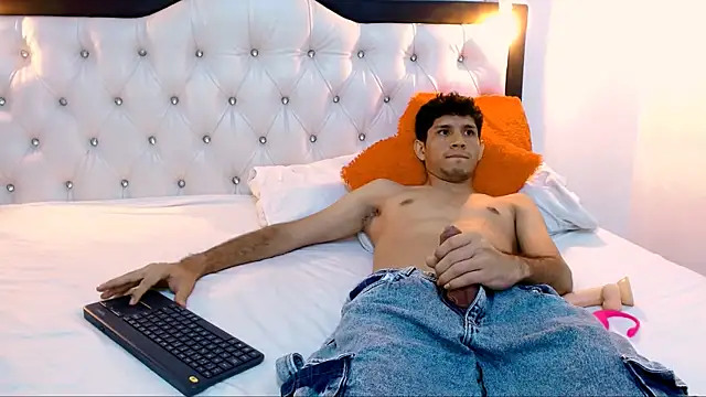 Lucas_Dream webcam show