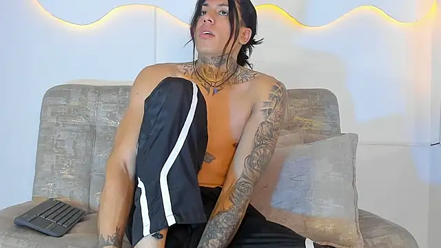 ArohomLester_ Webcam-Show