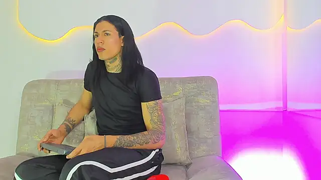 ArohomLester_'s Webcam Show