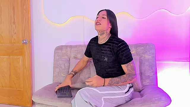 عرض كام ArohomLester_