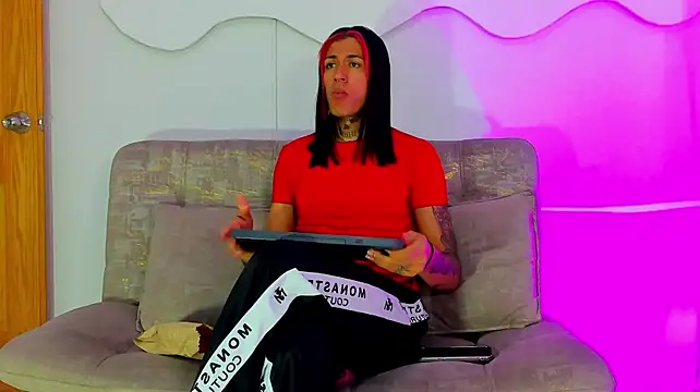 ArohomLester_'s Webcam Show