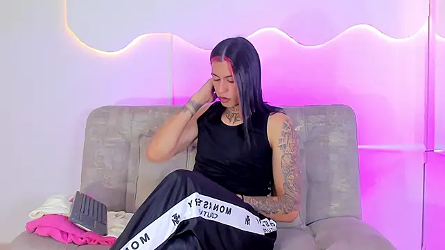 ArohomLester_ Webcam-Show