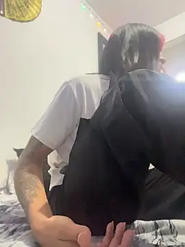عرض كام ArohomLester_