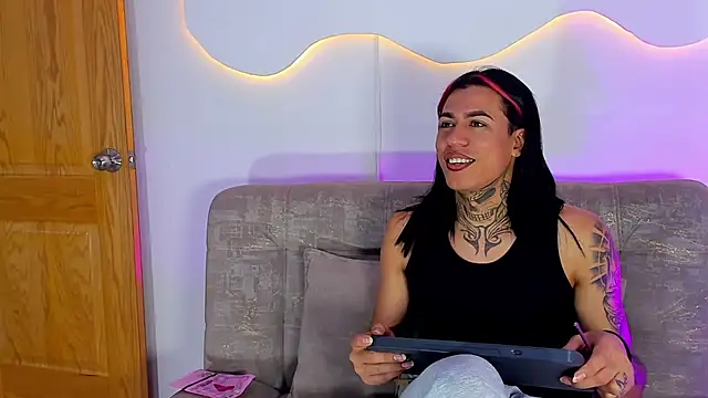 عرض كام ArohomLester_