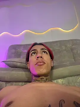 הופעת וובקאם של ArohomLester_