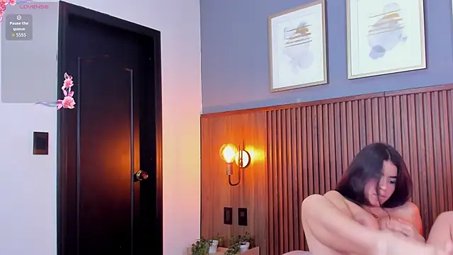 SophieBuitrago live XXX chat