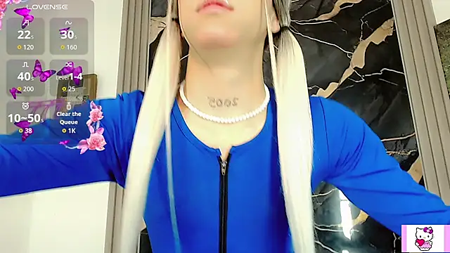 הופעת וובקאם של moon_sweet-