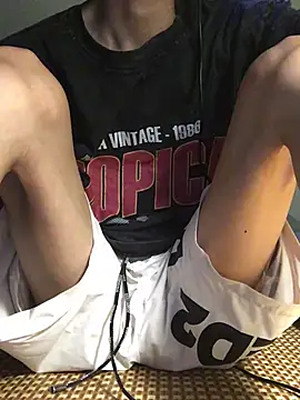 Kangc369 网络视讯表演