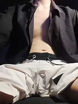 Kangc369 在線直播表演