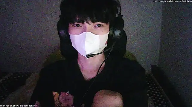 Kangc369 网络视讯表演