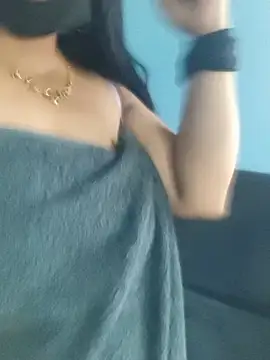 Sweety_hot_001: διαδικτυακό σόου στην κάμερα