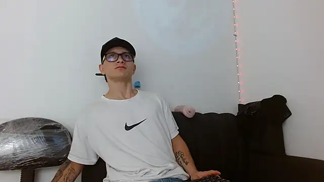 Zeusdark19 Webcam show