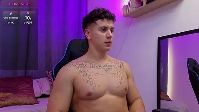 ASHTON_HILS webcam show