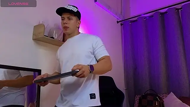 ASHTON_HILS: вебкам-шоу