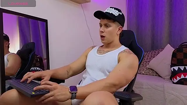 عرض كام ASHTON_HILS