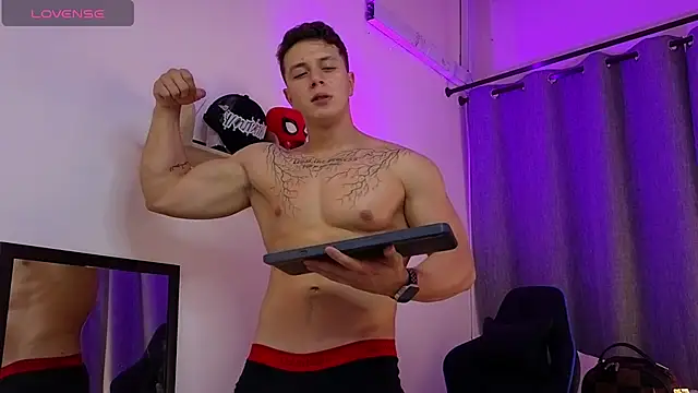 عرض كام ASHTON_HILS