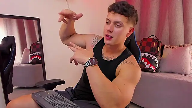 ASHTON_HILS Webcam-Show