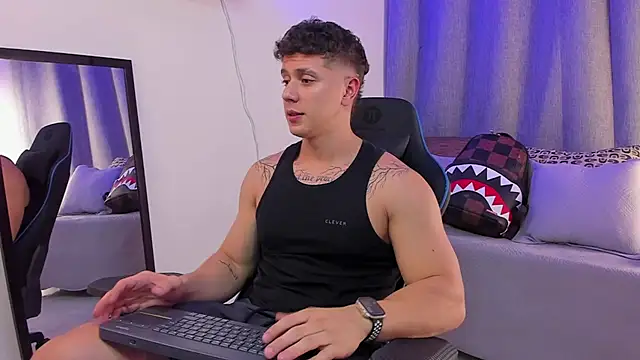 Вебкам-шоу ASHTON_HILS
