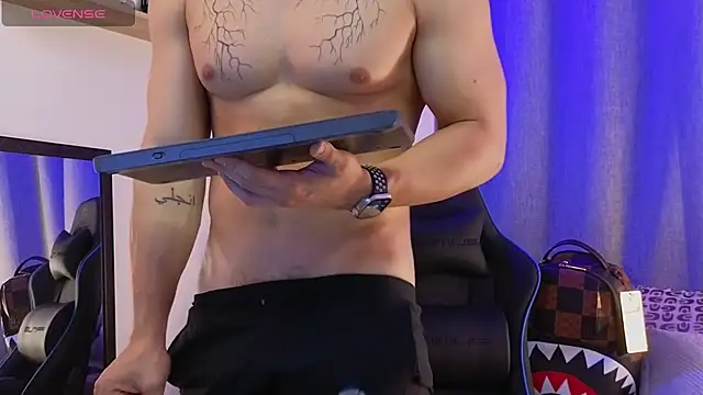 ASHTON_HILS ওয়েবক্যাম শো