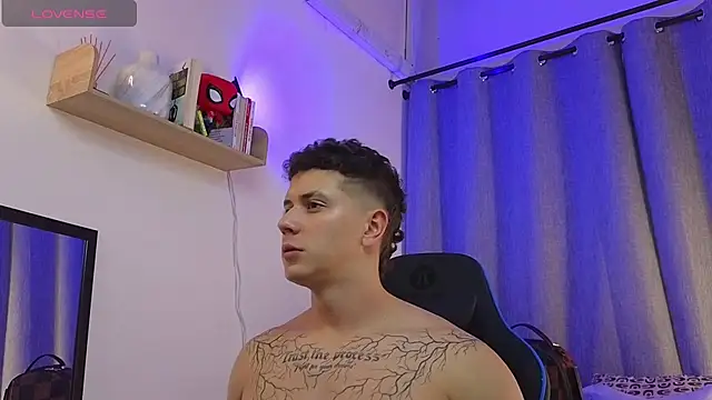 ASHTON_HILS Webcamshow