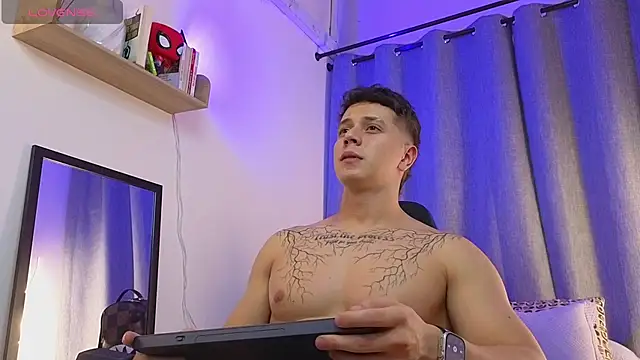 ASHTON_HILS Webcam-Show