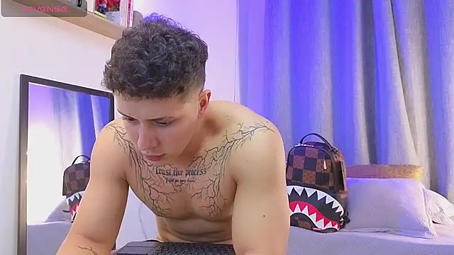 Вебкам-шоу ASHTON_HILS