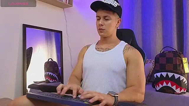 Show de ASHTON_HILS na webcam