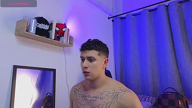 ASHTON_HILS Webcamshow