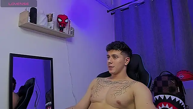 ASHTON_HILS ওয়েবক্যাম শো