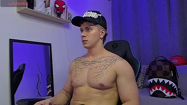 ASHTON_HILS Webcam-Show