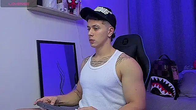Вебкам-шоу ASHTON_HILS