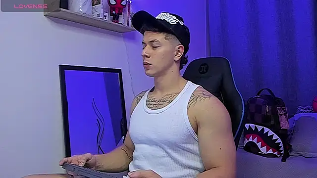 ASHTON_HILS 网络视讯表演