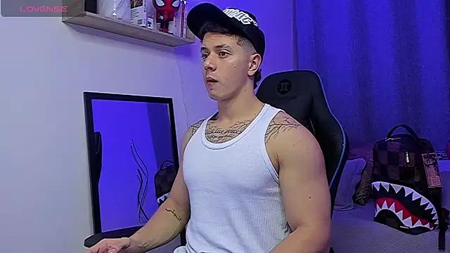 ASHTON_HILS Webcamshow
