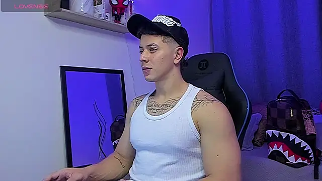 عرض كام ASHTON_HILS