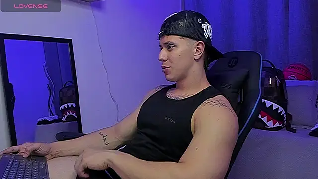 ASHTON_HILS Pertunjukan Webcam