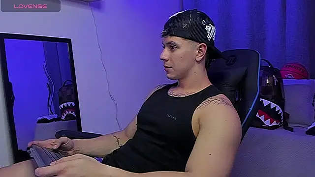 Pokazy przed kamerką – ASHTON_HILS