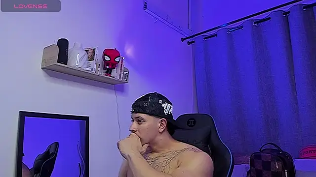 ASHTON_HILS Webcamshow