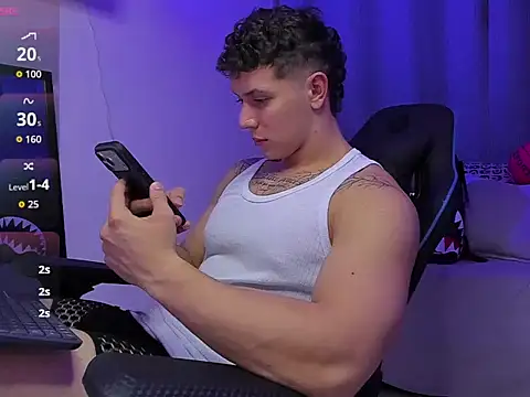 عرض كام ASHTON_HILS