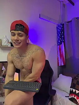ASHTON_HILS Show Webcam