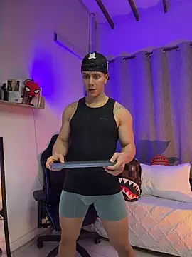ASHTON_HILS Show Webcam