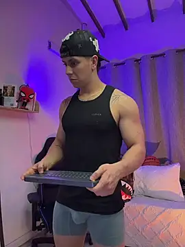 Pokazy przed kamerką – ASHTON_HILS