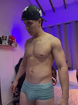 ASHTON_HILS Show Webcam