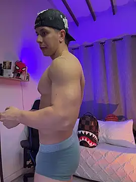 ASHTON_HILS 网络视讯表演