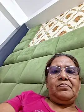 Shalini3456's Webcam Show