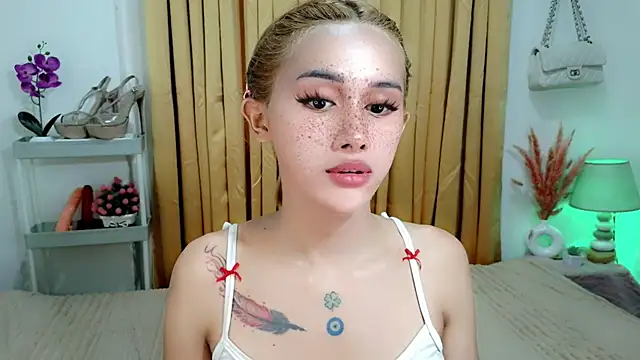 Show modela Cutie_sexdOll69 na web-kameri